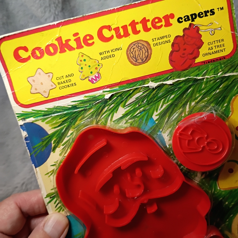 Vintage New Old Stock The Lone Toy Tree Inc. Christmas Cookie Cutters & Stamp